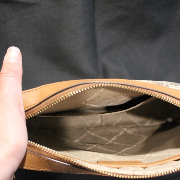 Michael Kors Small Crossbody Purse - Picture 4 of 4